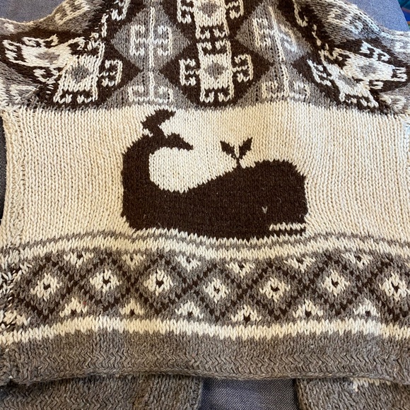 Cowichan vintage wool whale shawl cardigan sweater - Picture 9 of 16